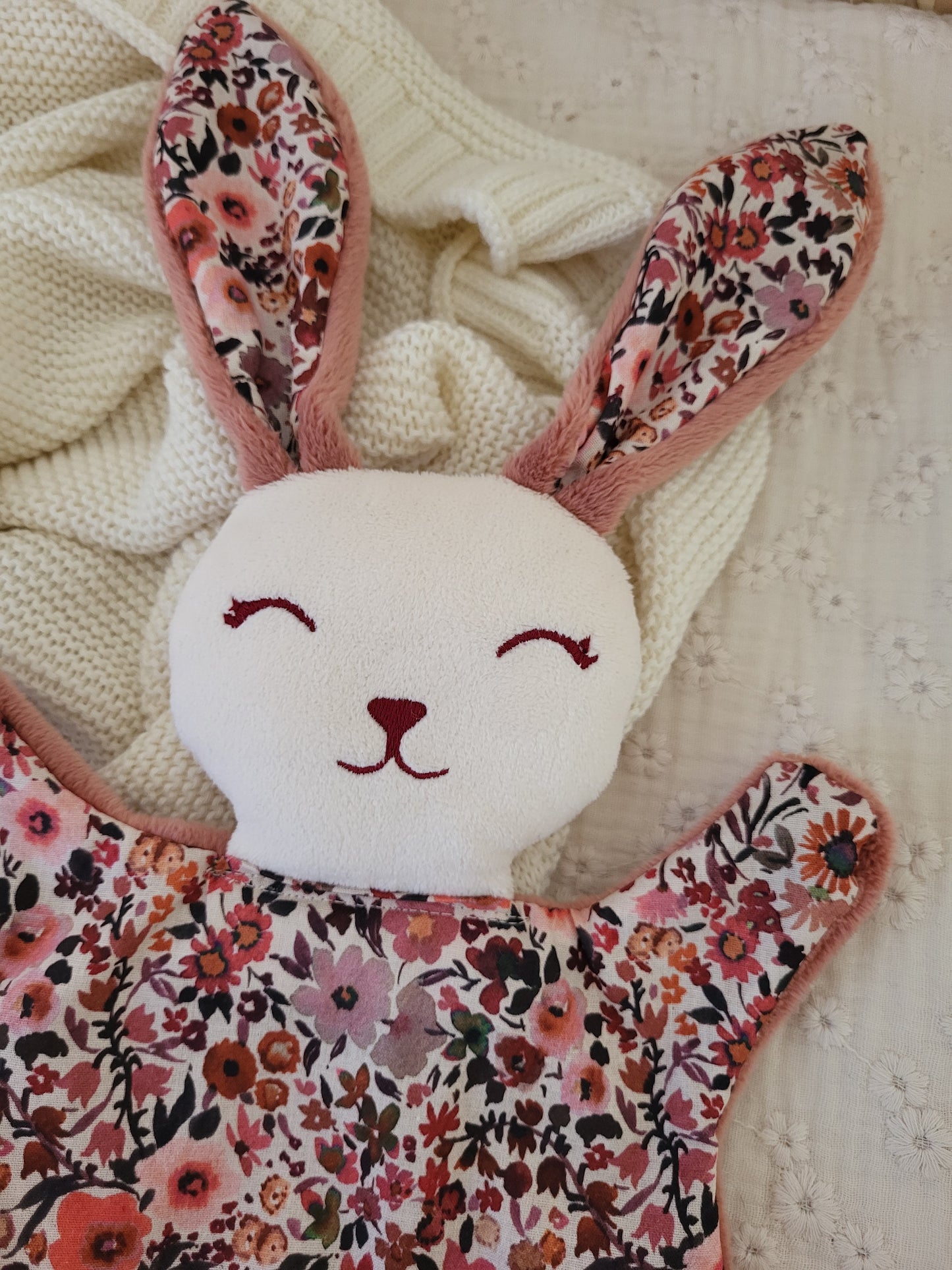 Grand doudou lapin POPPY