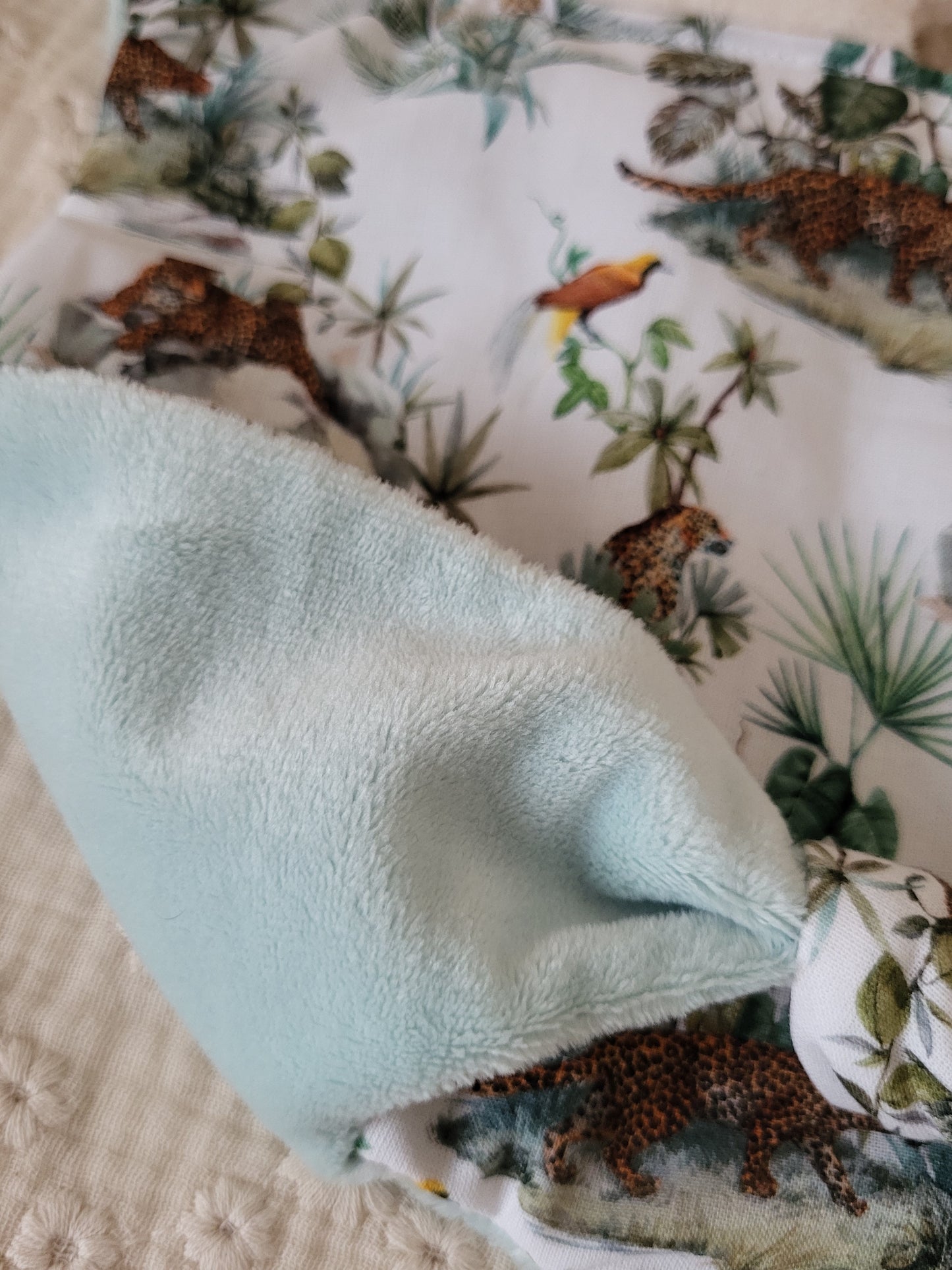 Grand doudou lapin LEOPARD JUNGLE