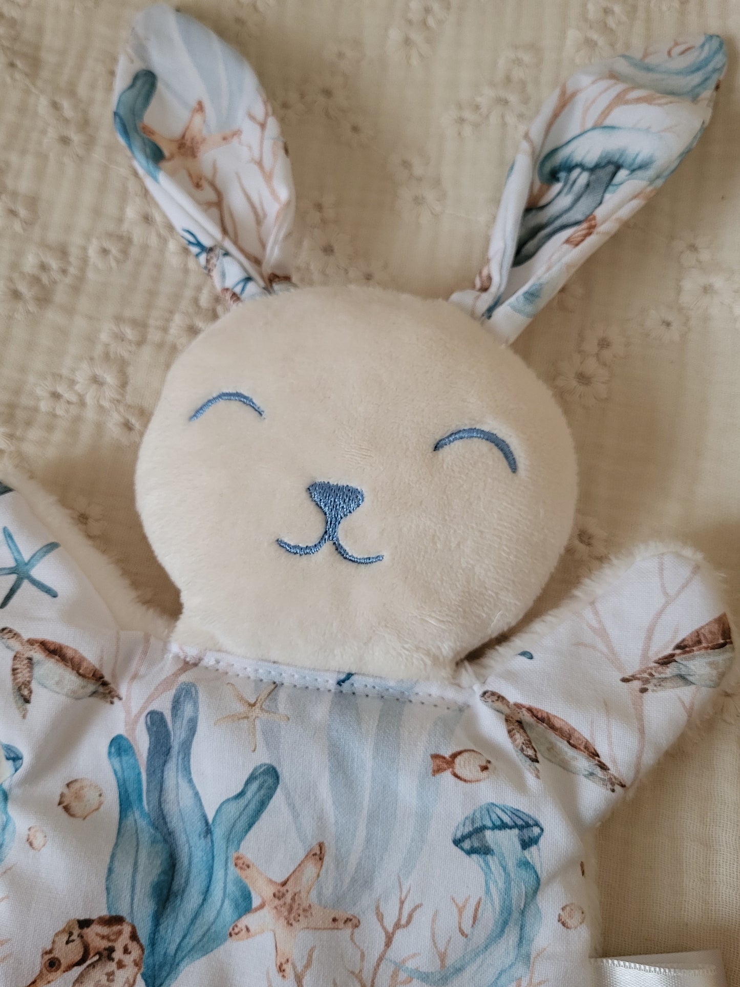 Mini doudou lapin MER