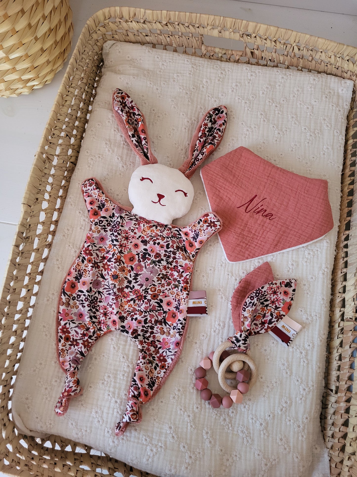 Grand doudou lapin POPPY