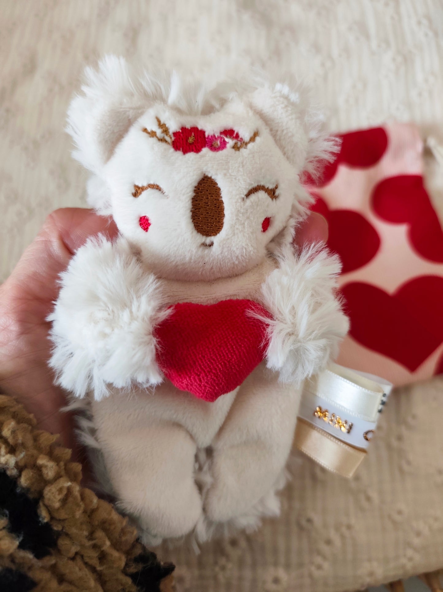 Doudou RECONFORT mini koala coeur rouge