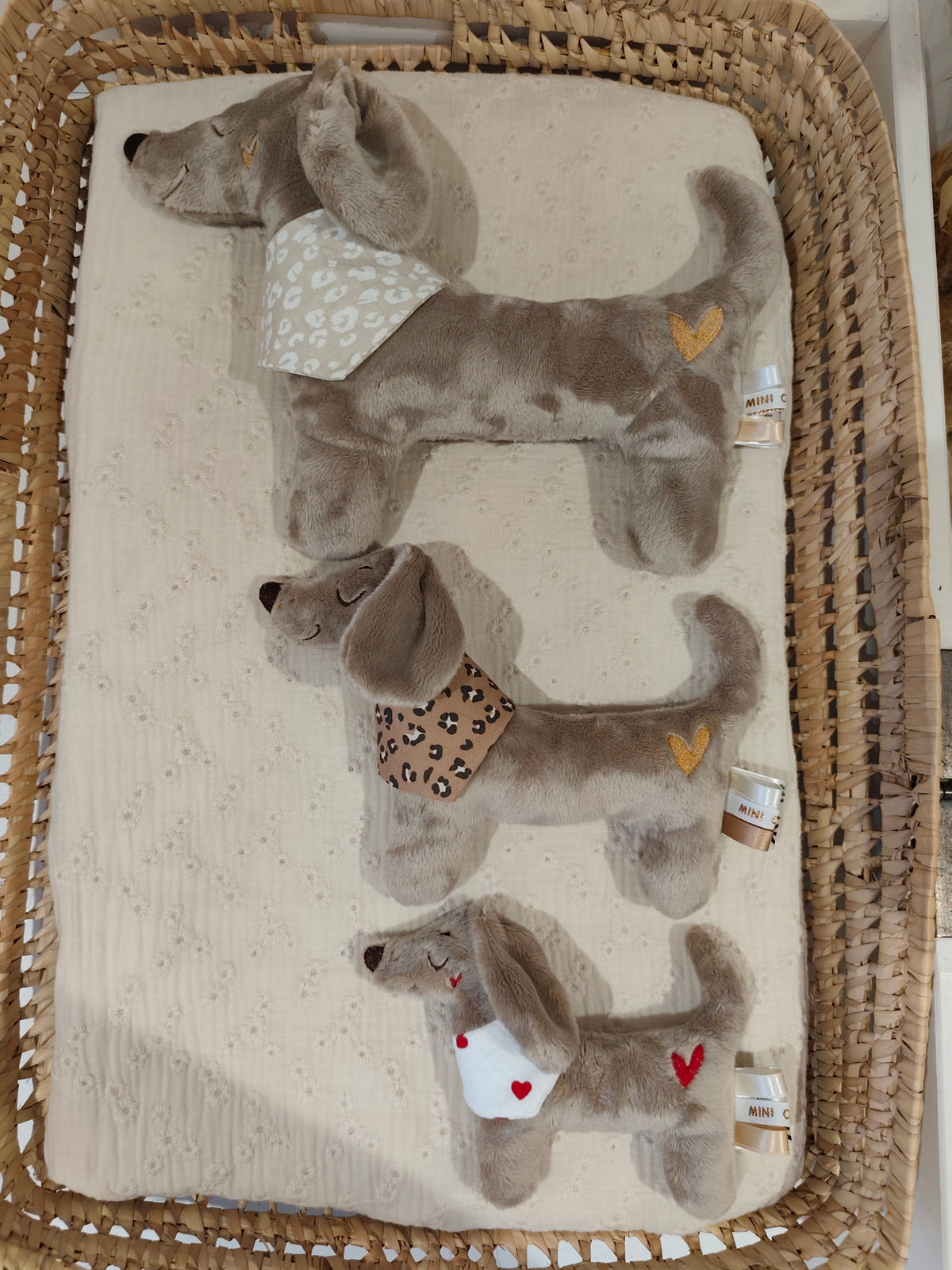 Peluche TECKEL (moyen modèle) polaire