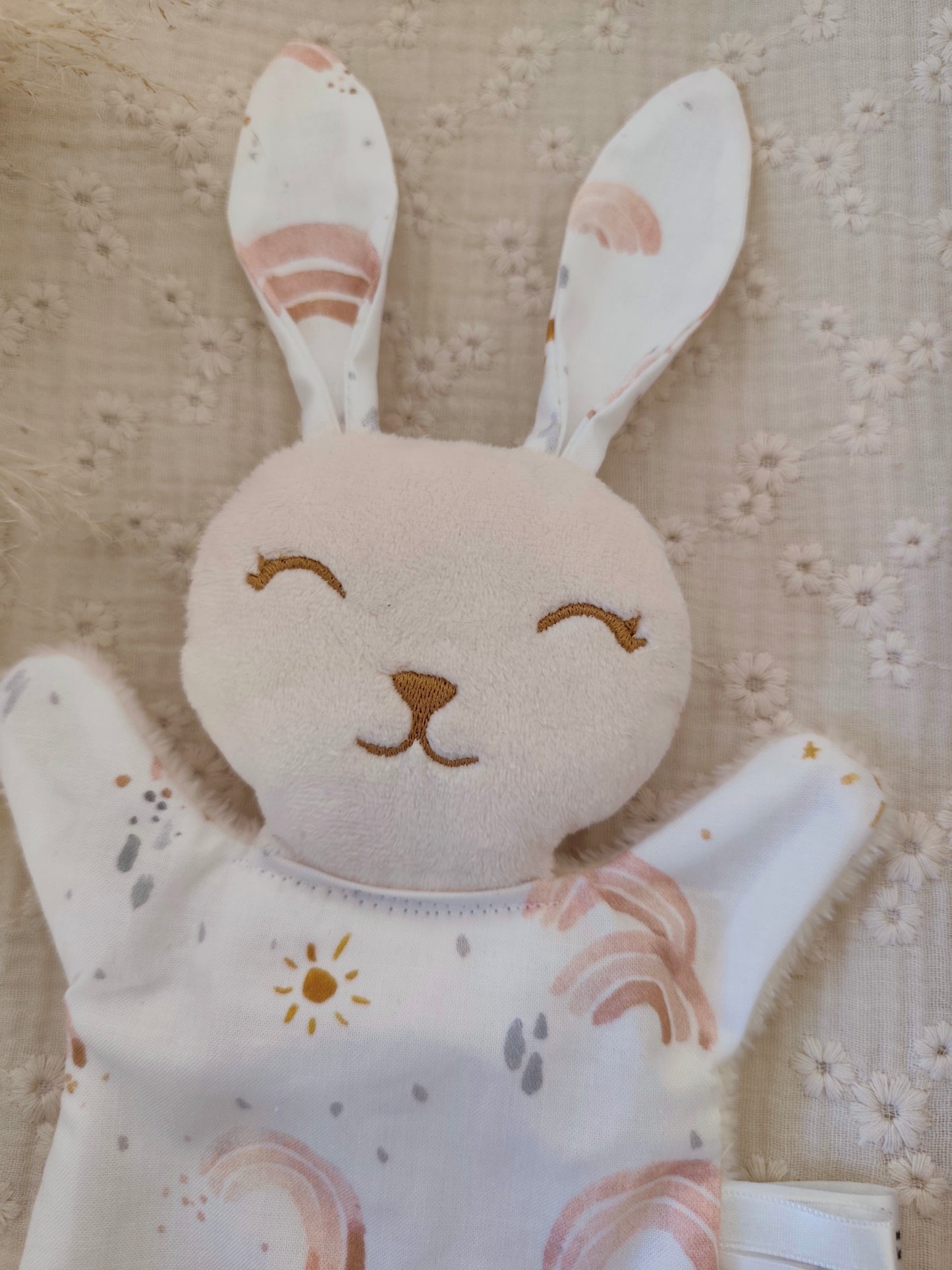 Mini doudou lapin ARC EN CIEL