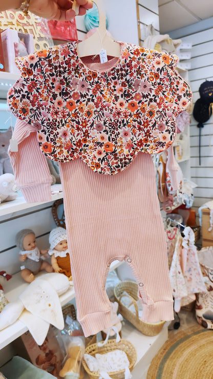 Bavoir FLEURS poppy bordeau rose 0/6 mois