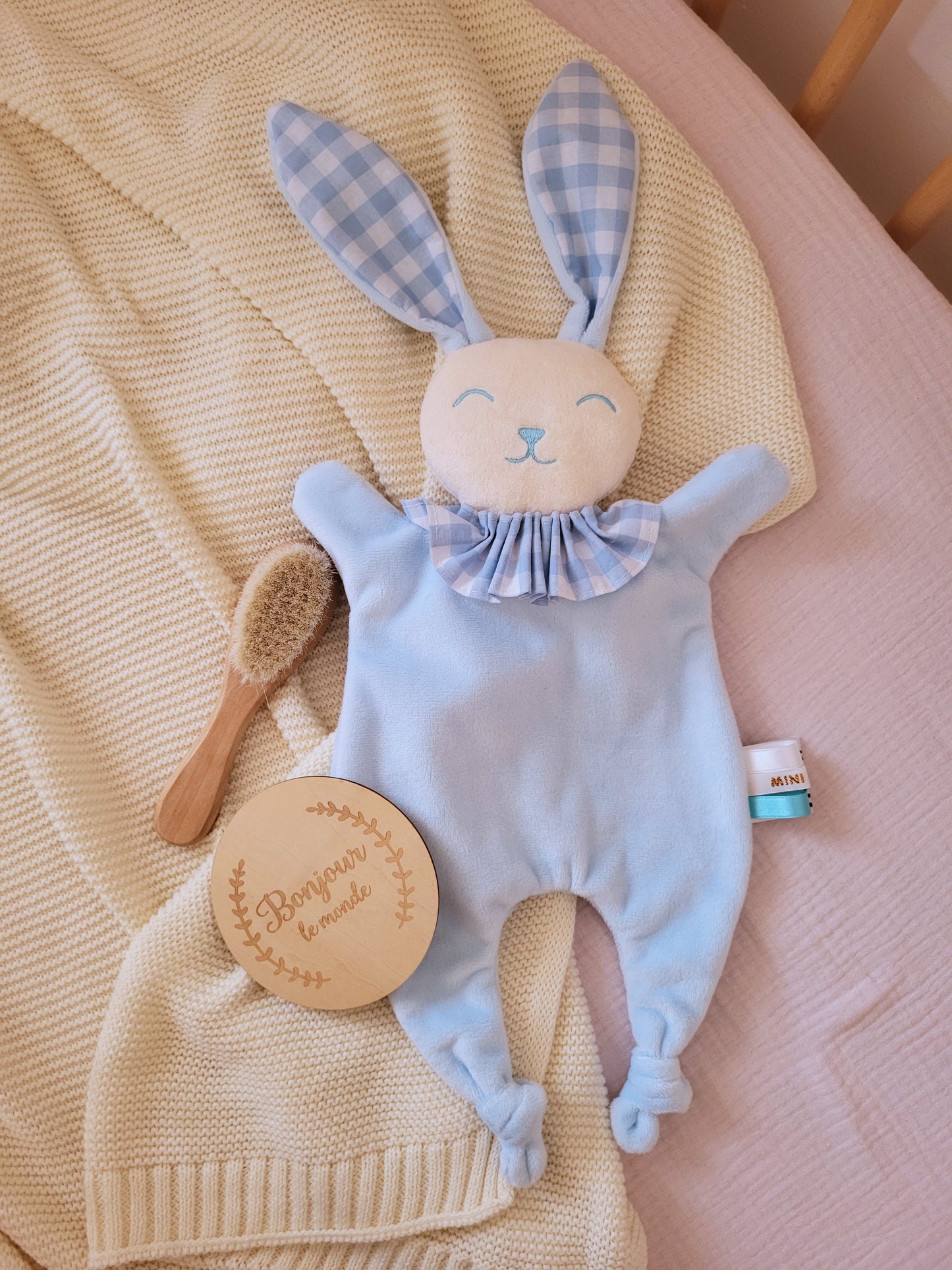 Doudou lapin vichy bleu layette
