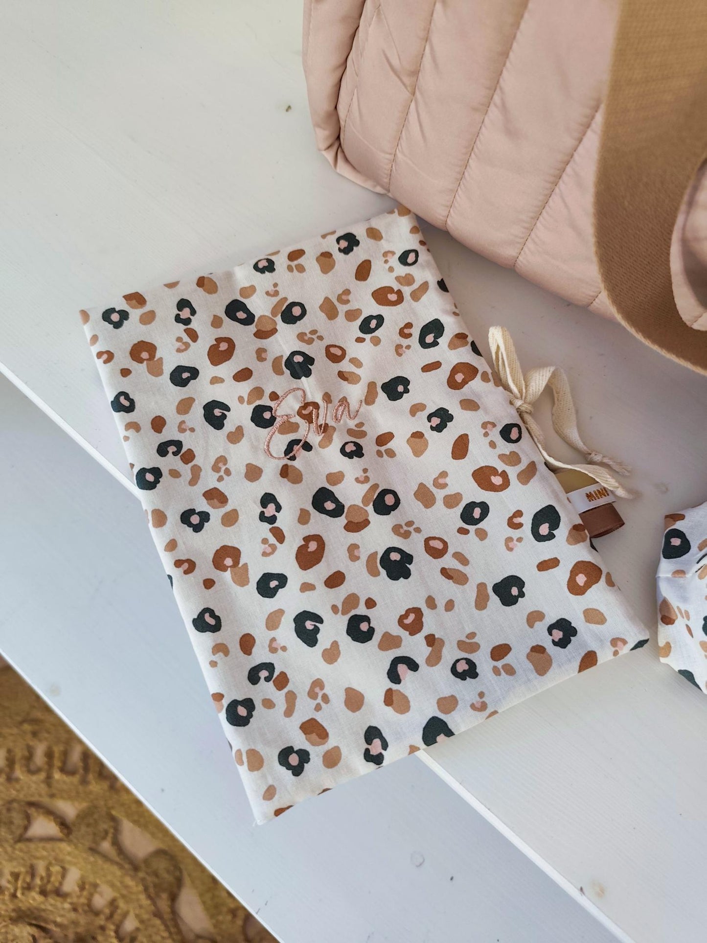 Protège carnet de santé LEOPARD