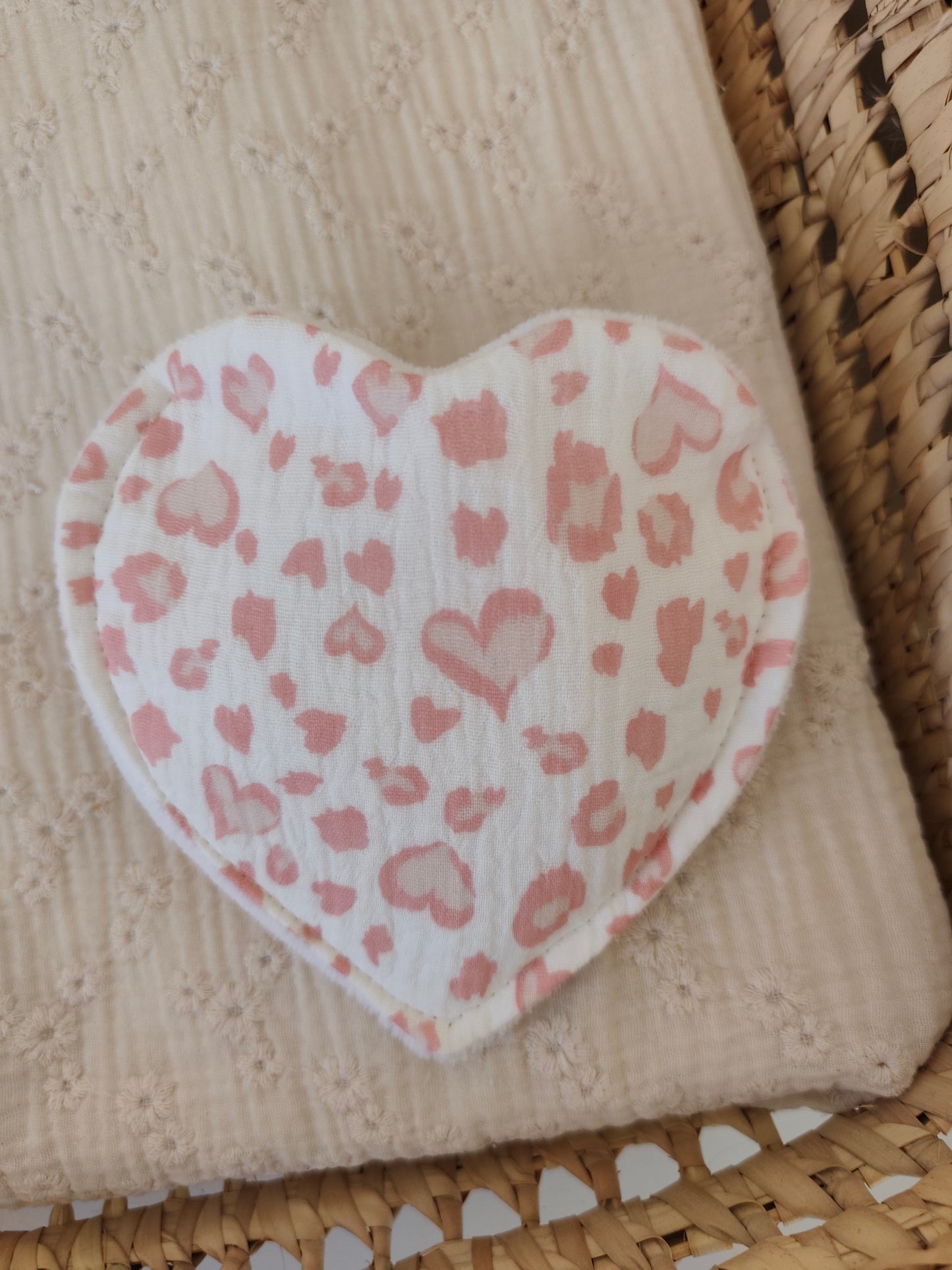 Doudou RECONFORT mini léopard rose