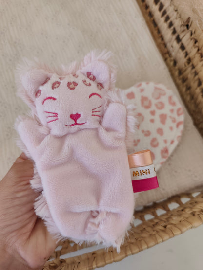 Doudou RECONFORT mini léopard rose