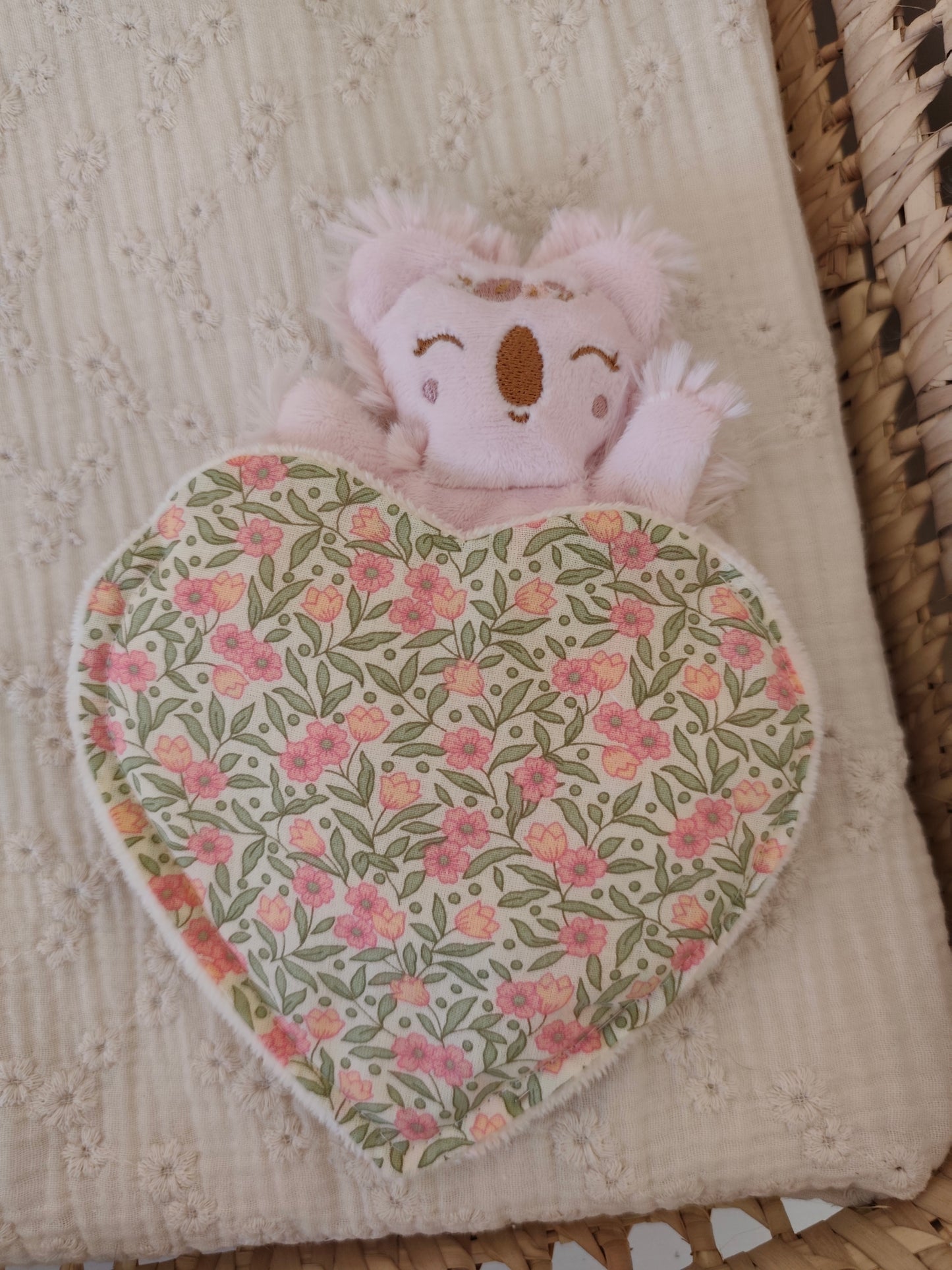 Doudou RECONFORT mini koala rose