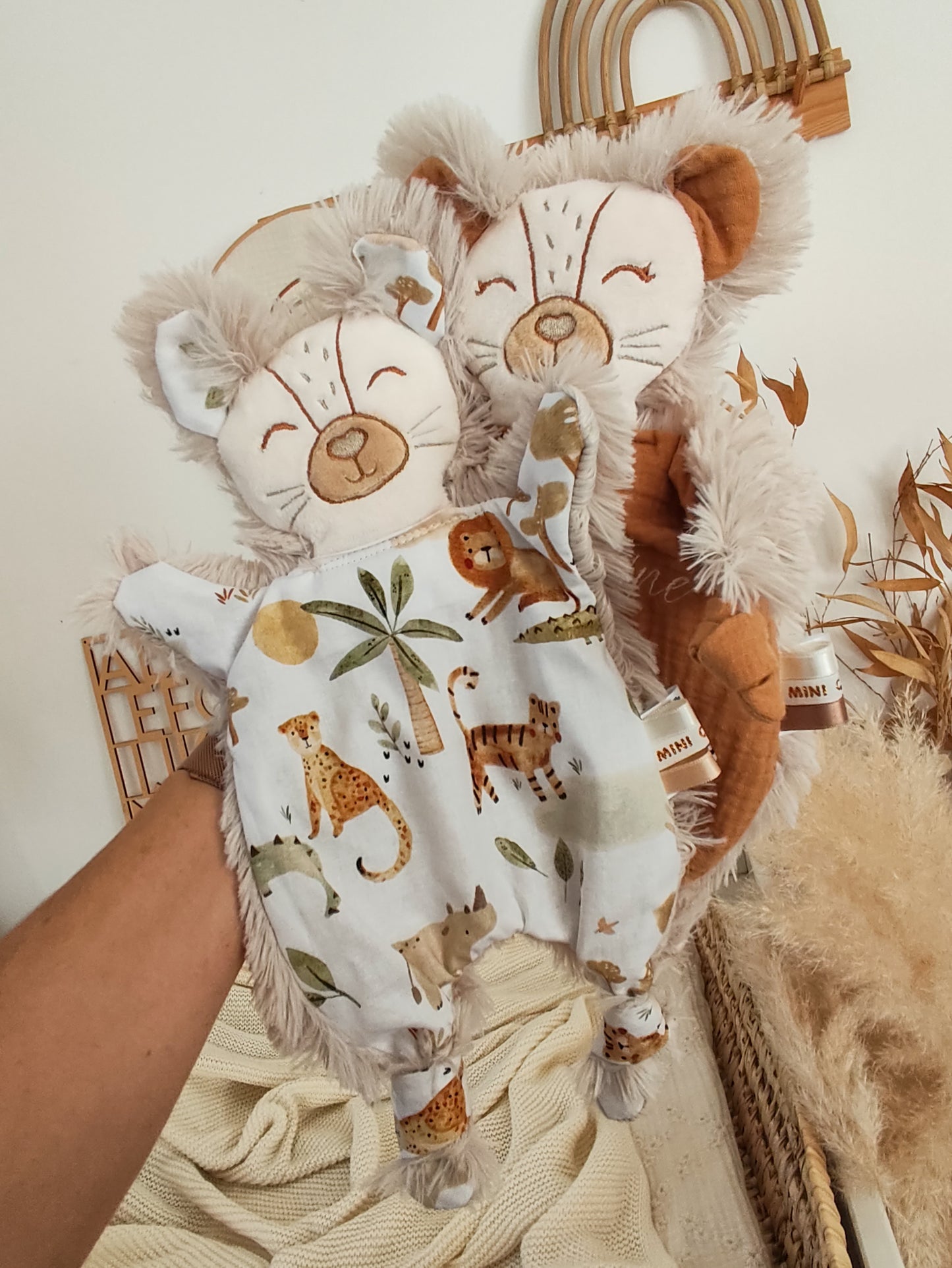 Doudou LION fourrure savane