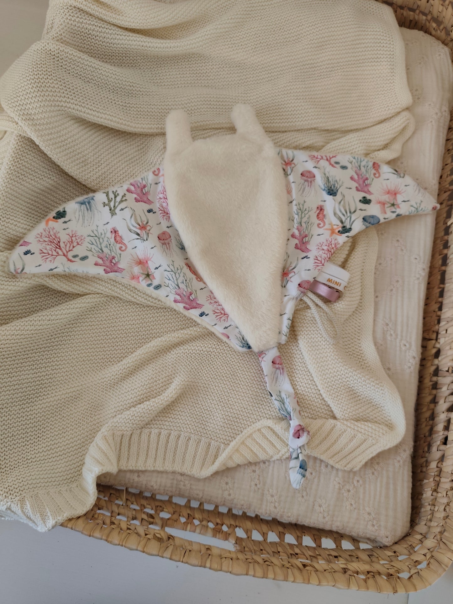 Doudou raie manta MER rose