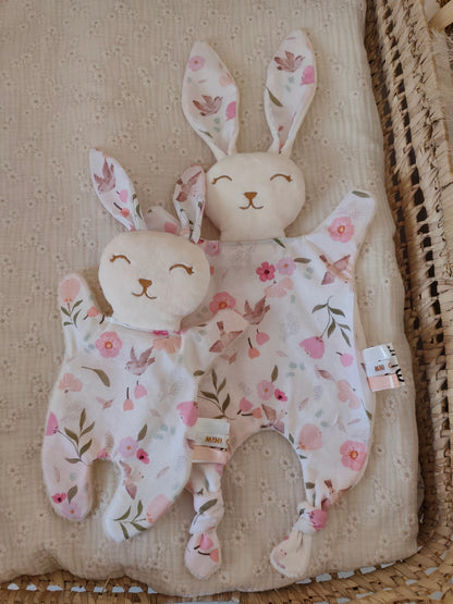 Mini doudou lapin BIRDY rose et vert
