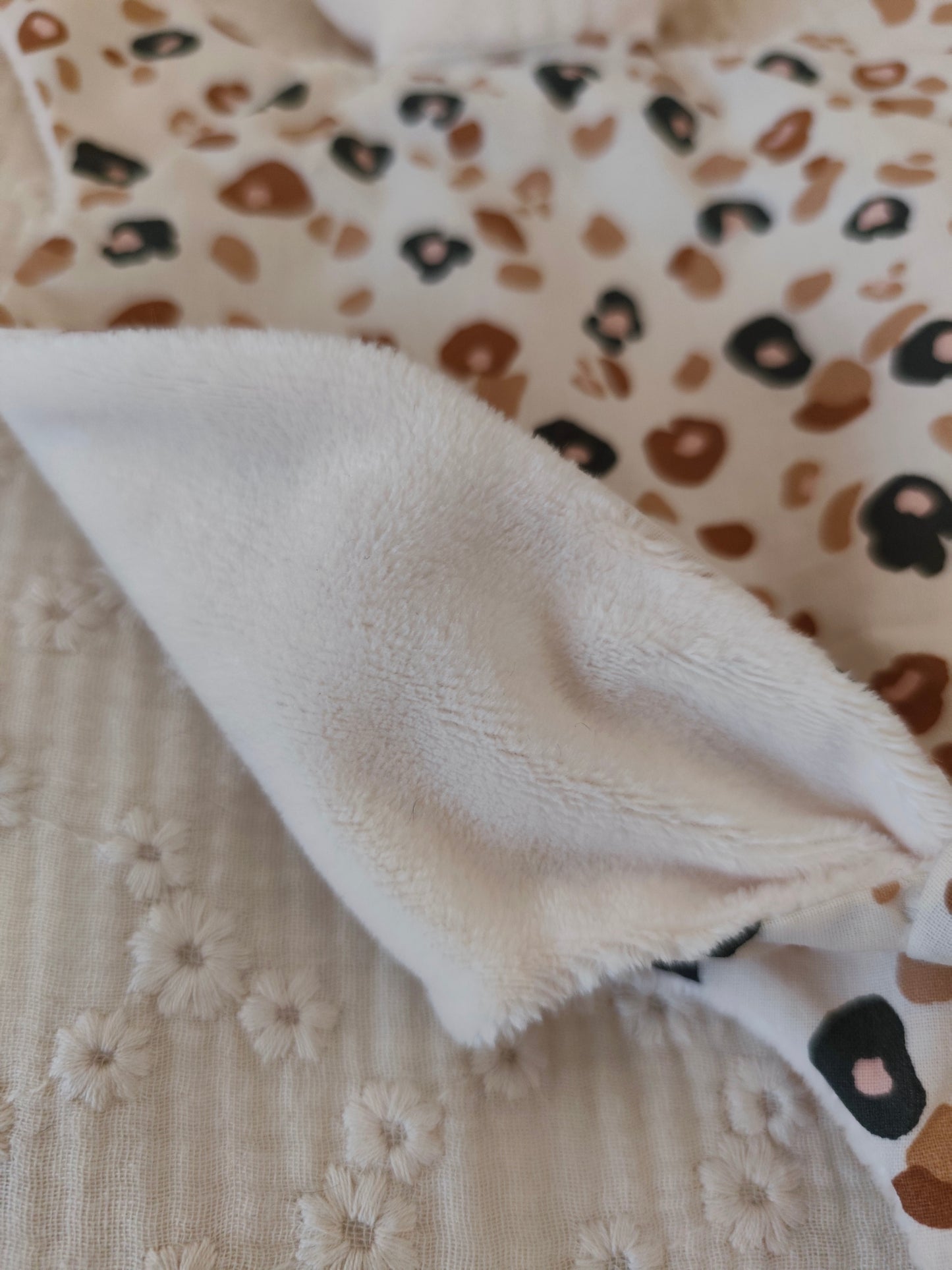 Grand doudou lapin LEOPARD marron