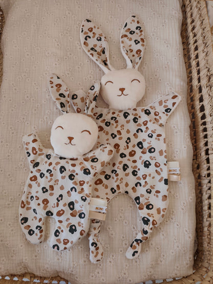 Grand doudou lapin LEOPARD marron