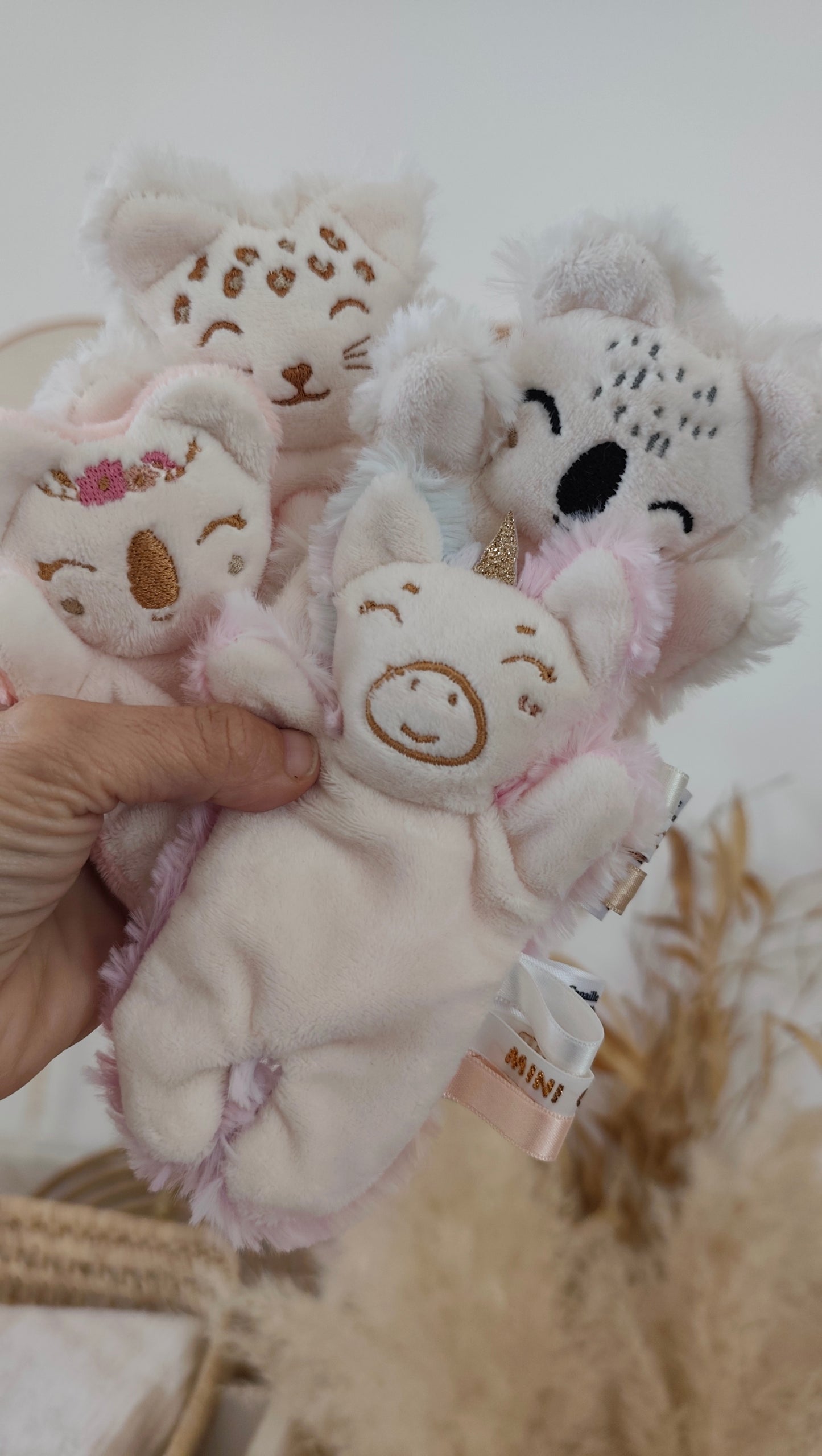 Doudou RECONFORT mini licorne