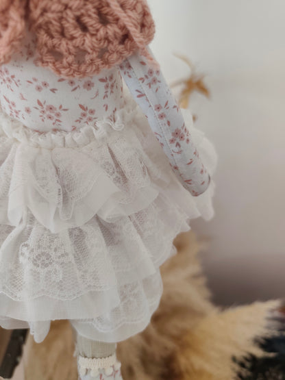 Poupée chat fleuri vieux rose