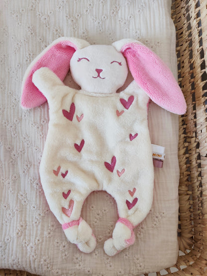 Doudou lapin COEURS BRODES