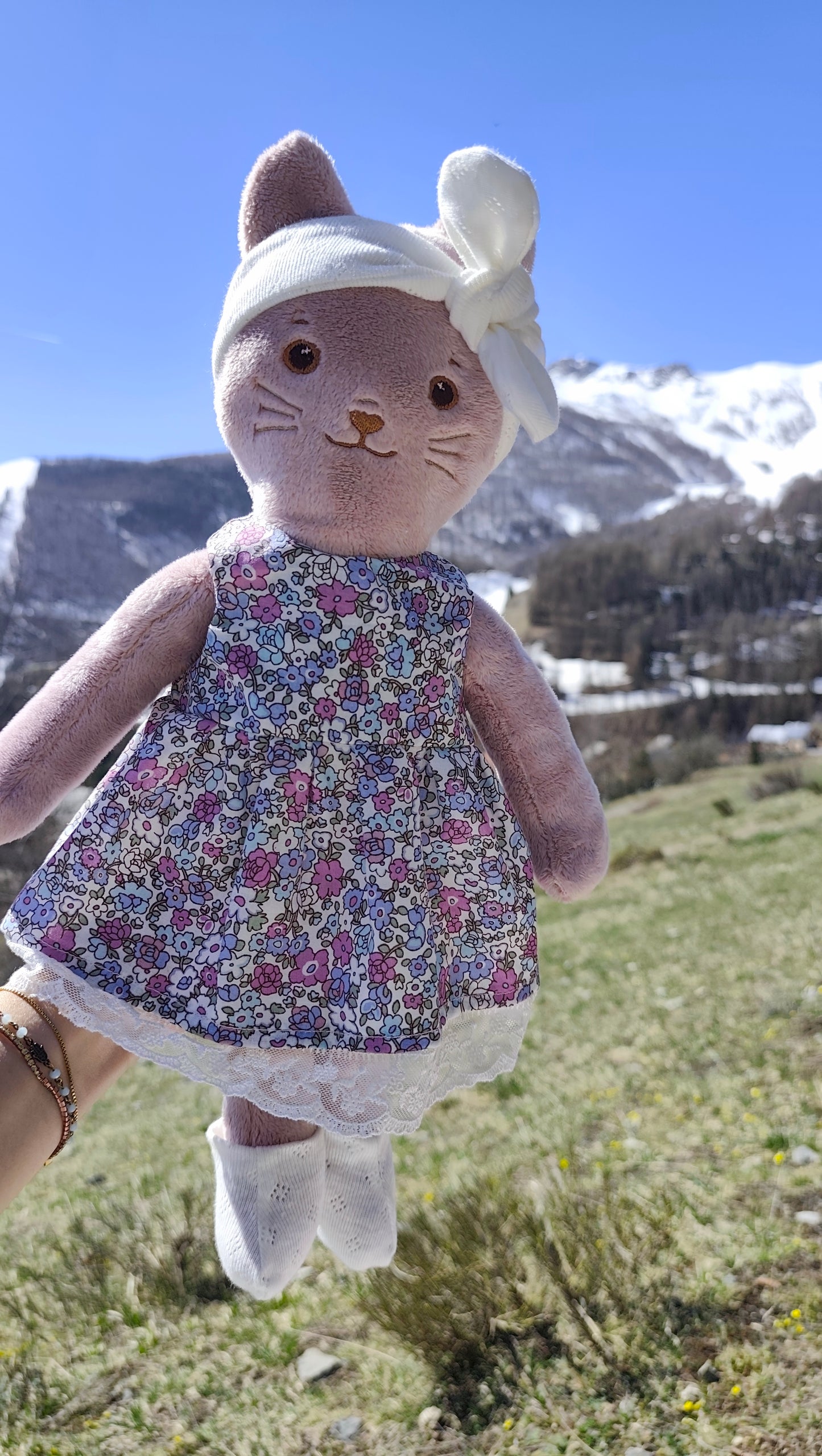 Tenue ROBE parme pour poupée peluche 45 cm