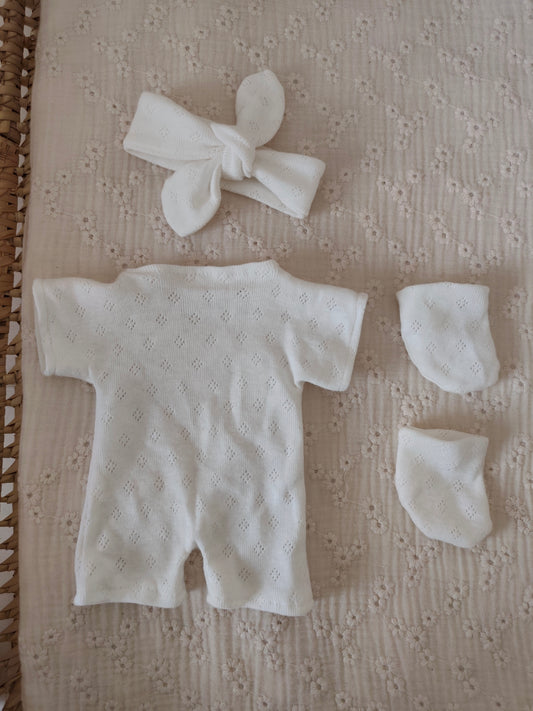Tenue COMBINAISON blanche pour poupée peluche 45 cm