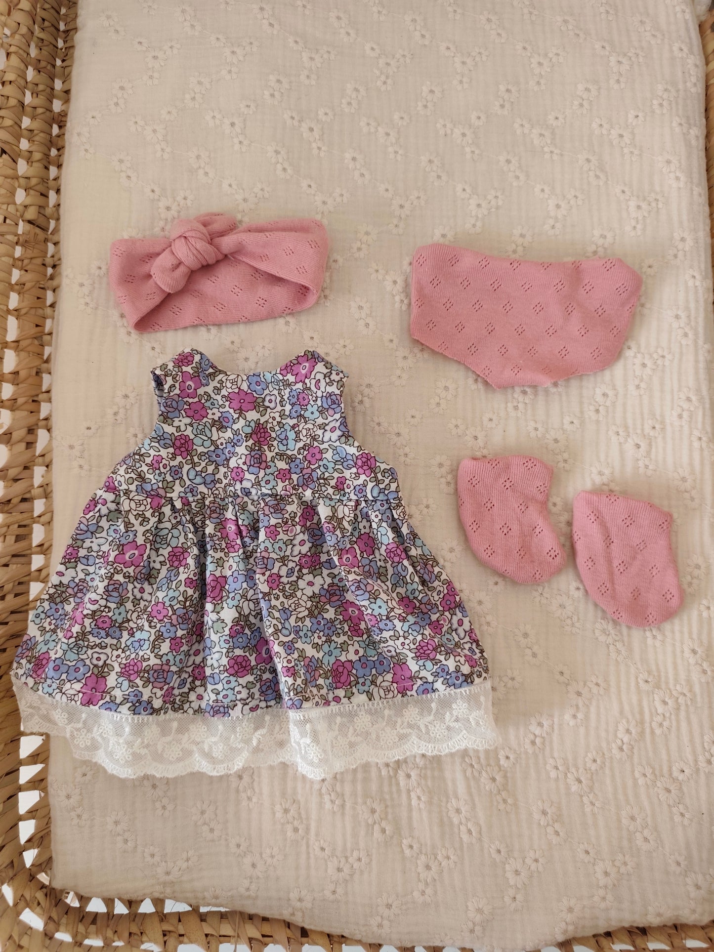 Tenue ROBE parme pour poupée peluche 45 cm