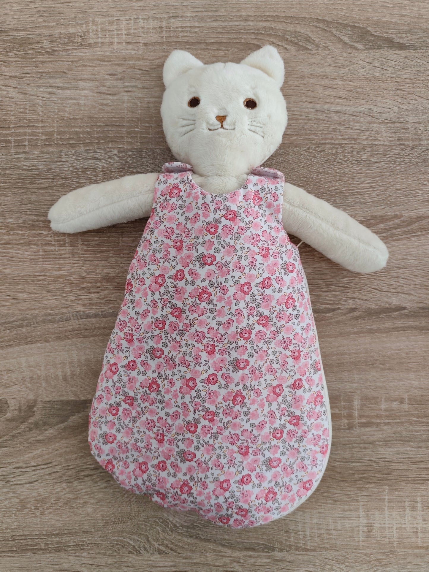 Gigoteuse fleurie rose pour poupée peluche 45 cm