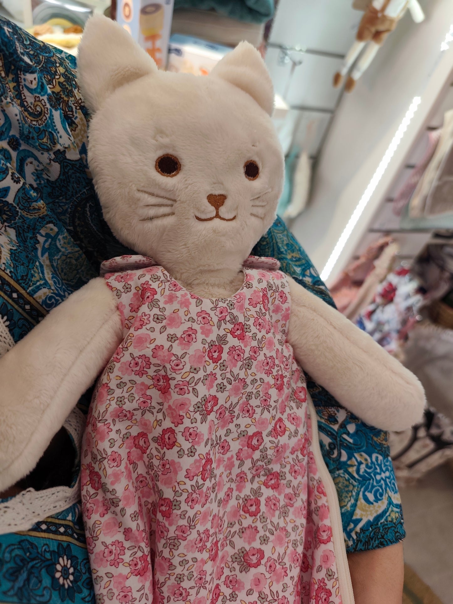 Gigoteuse fleurie rose pour poupée peluche 45 cm
