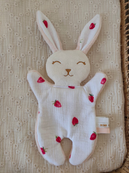 Mini doudou lapin FRAISES