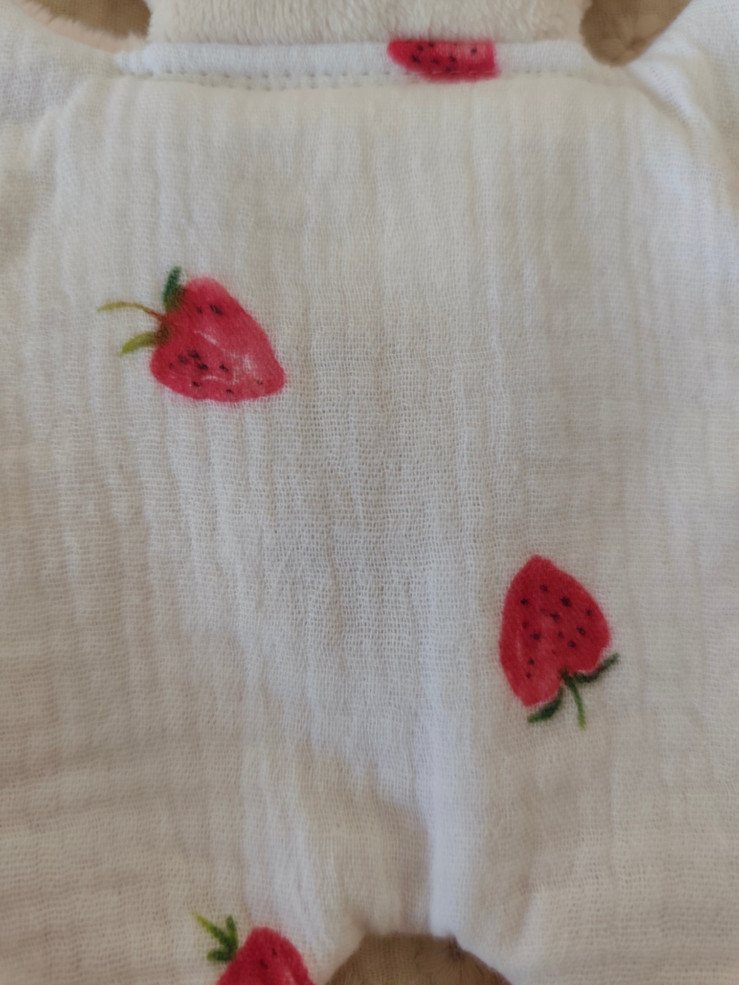 Mini doudou lapin FRAISES