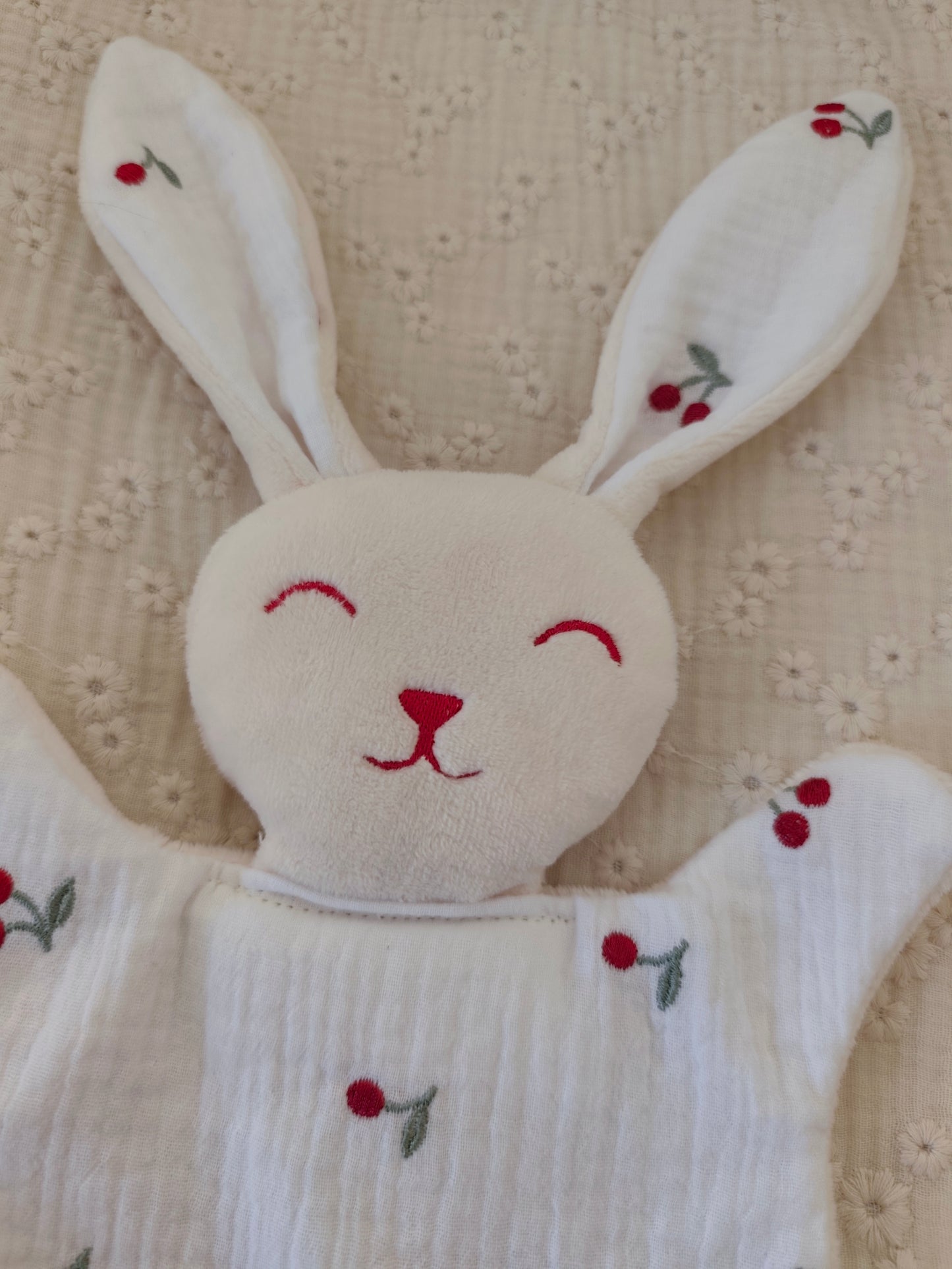 Grand doudou lapin CERISES rouges