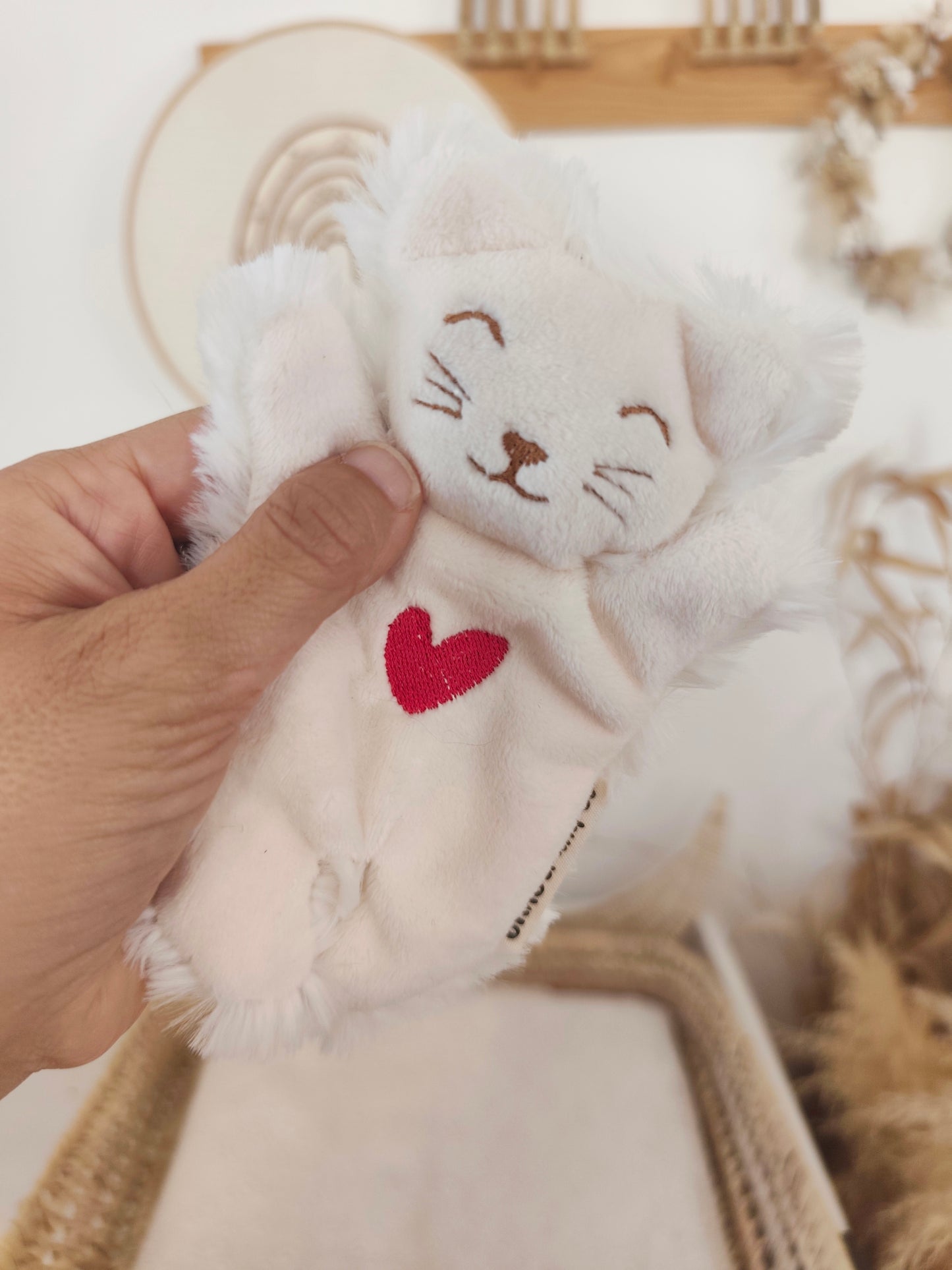 Doudou RECONFORT mini chat coeur rouge