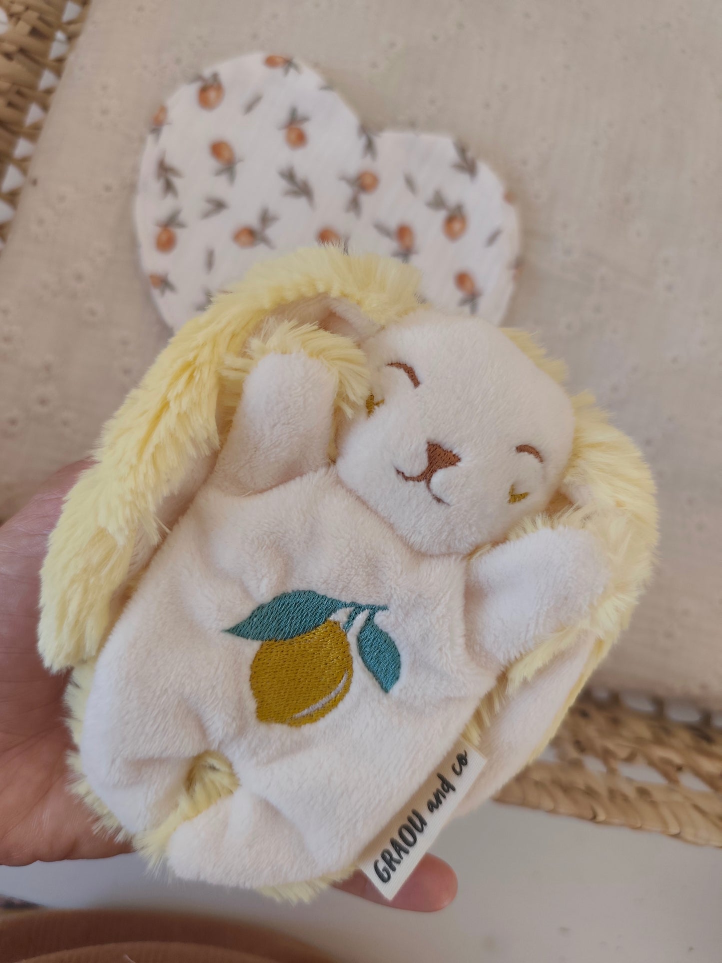 Doudou RECONFORT lapin CITRON
