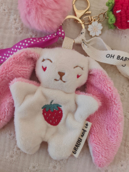 GRI-GRI porte clé lapin FRAISE