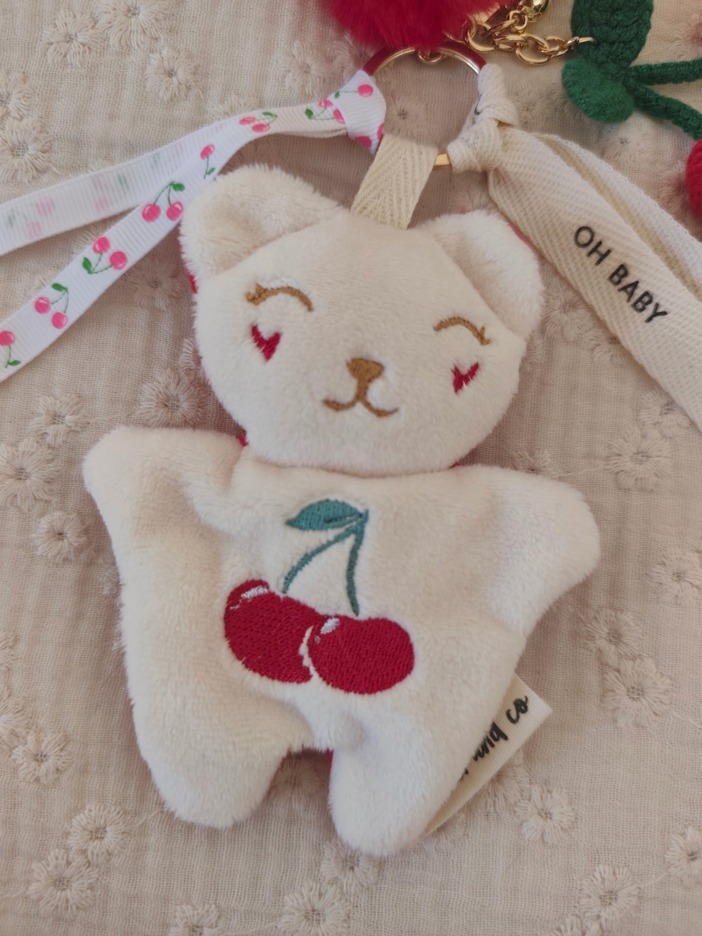 GRI-GRI porte clé ours CERISE