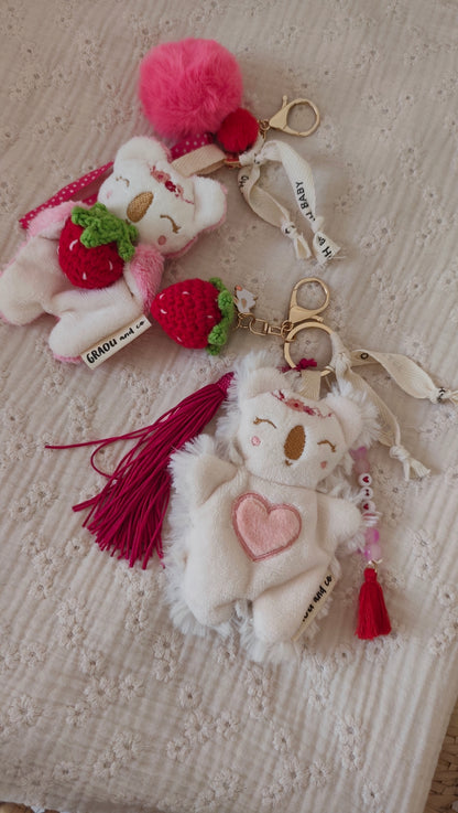 GRI-GRI porte clé koala FRAISE dans les bras