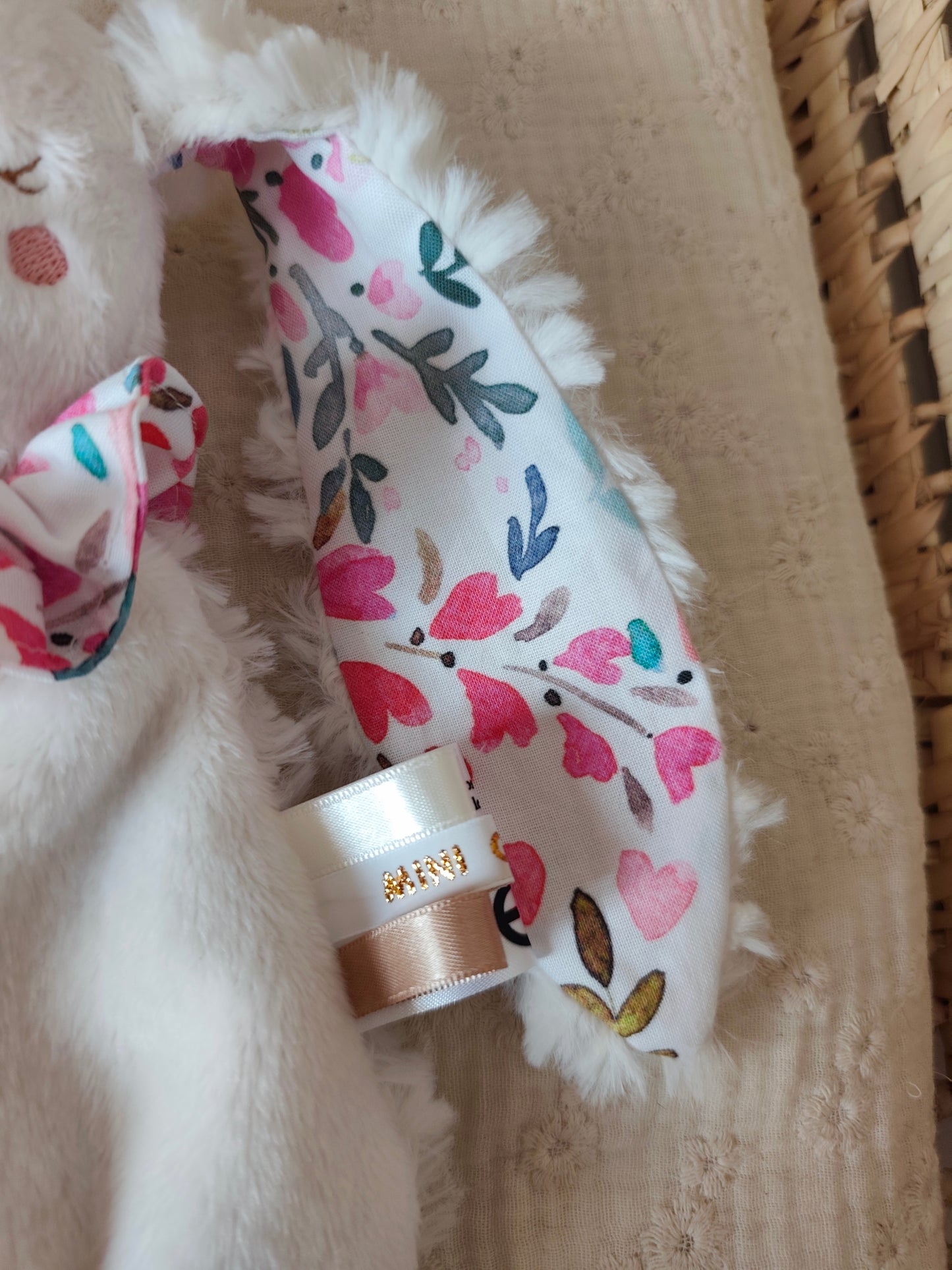 Mini doudou lapin CŒURS