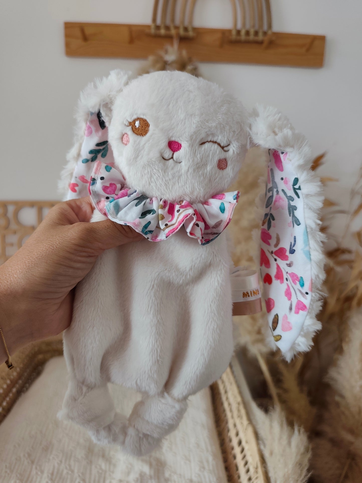Mini doudou lapin CŒURS