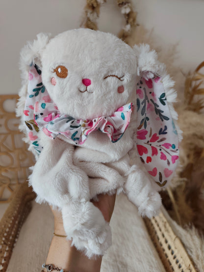 Mini doudou lapin CŒURS