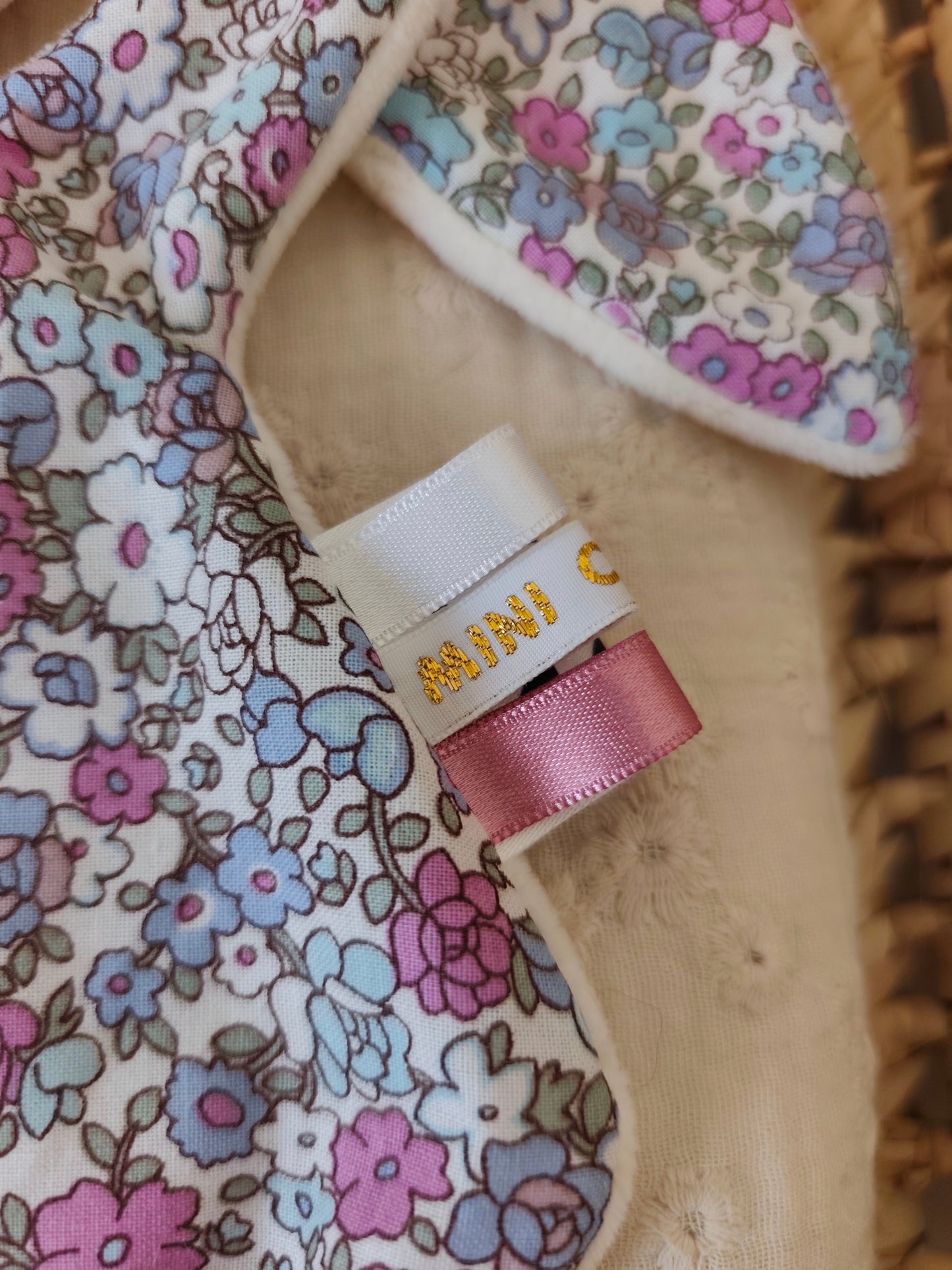 Mini doudou lapin FLEUR PARME