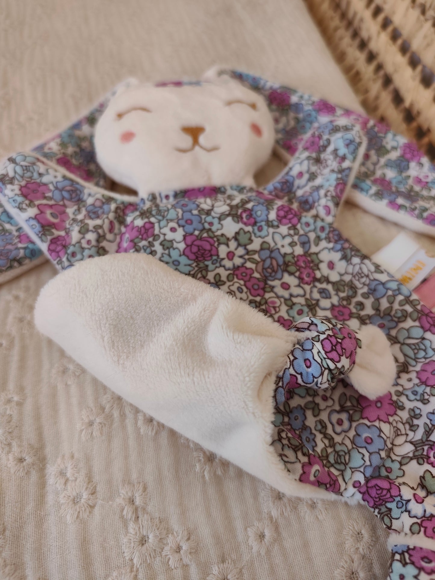 Mini doudou lapin FLEUR PARME