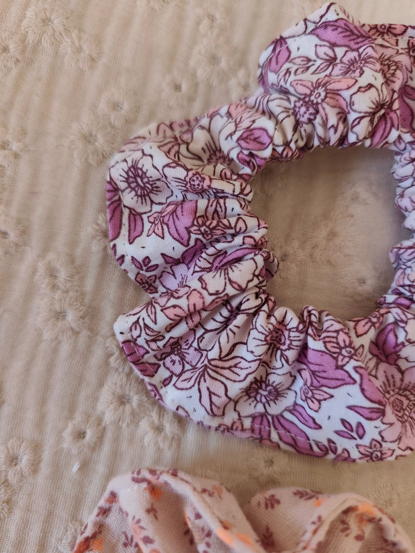 Chouchou FLEURI élastique pour cheveux / Femme et Fille