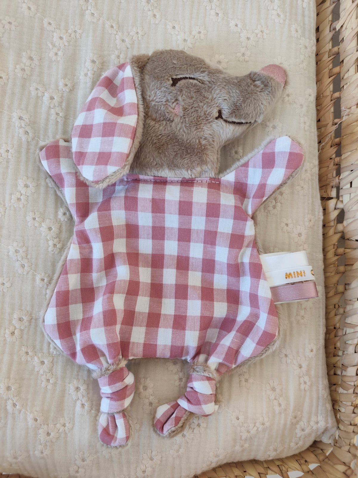 Mini doudou TECKEL vichy vieux rose