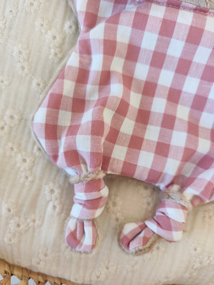 Mini doudou TECKEL vichy vieux rose