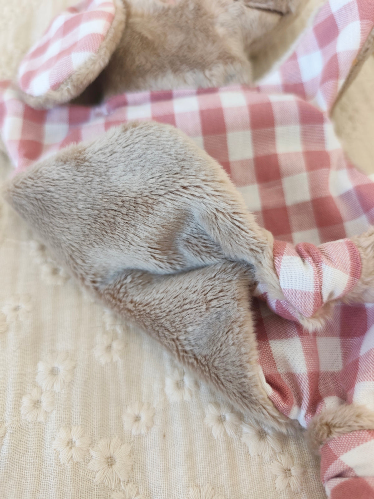 Mini doudou TECKEL vichy vieux rose