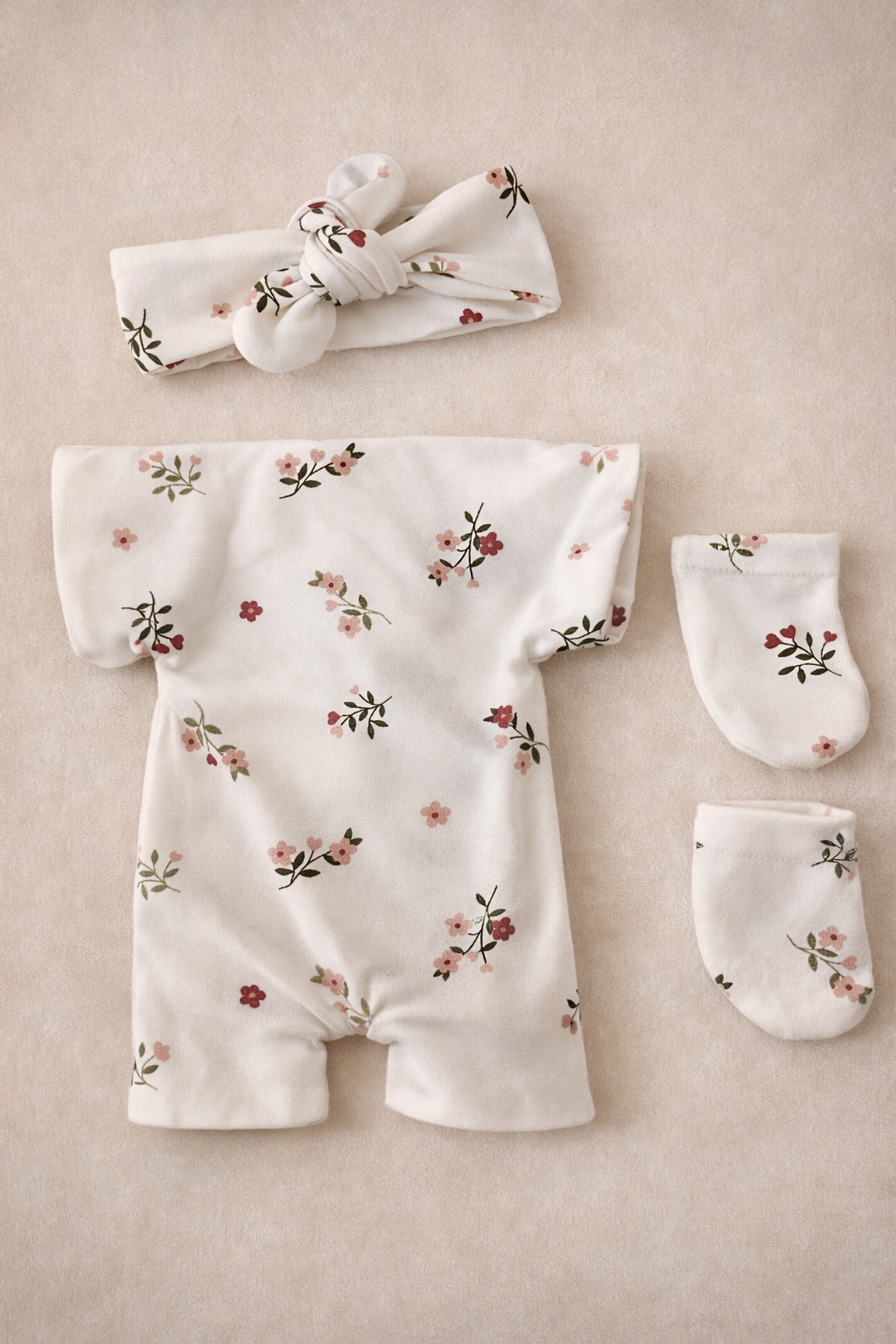 Tenue COMBINAISON fleurie pour poupée peluche 45 cm