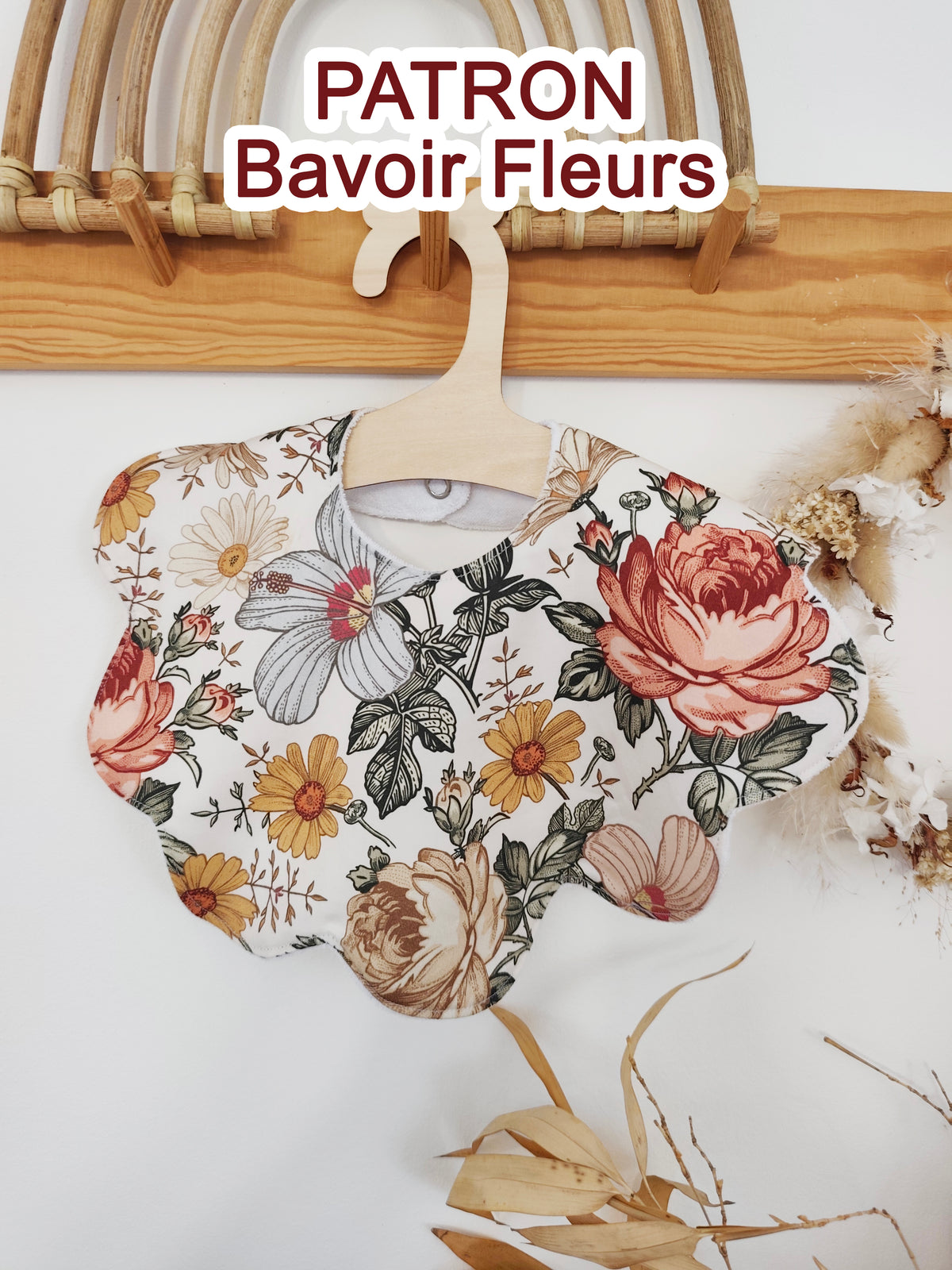 PATRON bavoir fleurs naissance à 6 mois bébé
