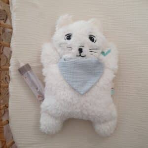 Peluche Chat blanc bleu celadon