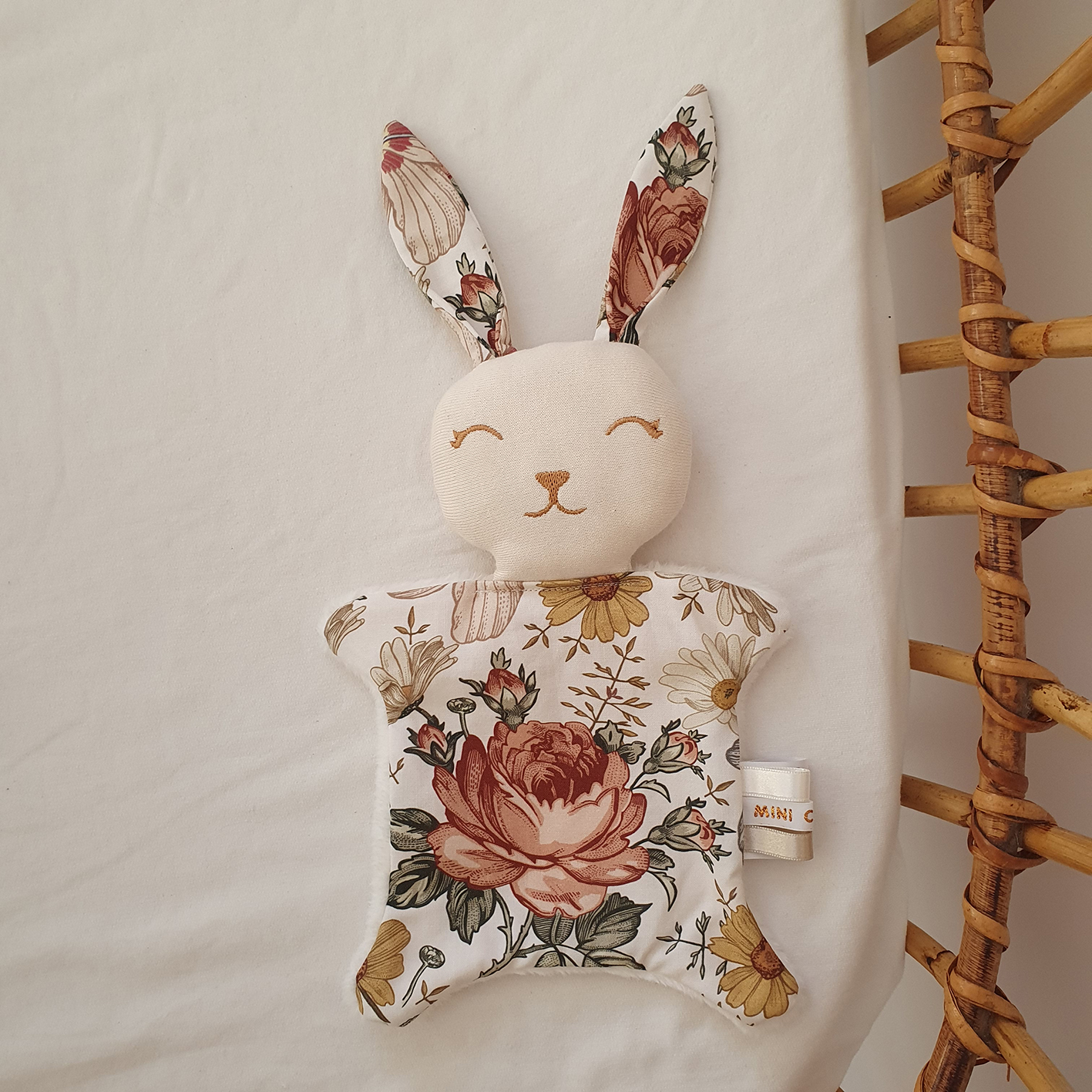 doudou lapin fleur fille terracotta rose vintage cadeau naissance bébé fabriqué en france