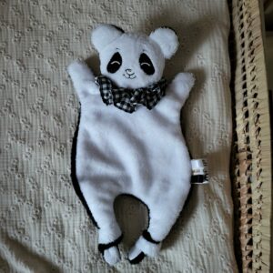 Doudou PANDA vichy N&B