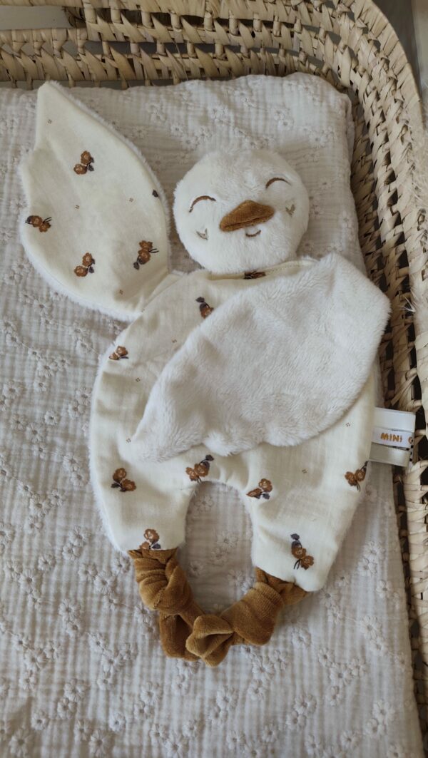 Doudou oie FLEURI (grand modèle) avec ailes – Image 2