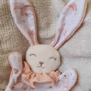 Doudou lapin ARC EN CIEL PECHE (grand modèle)